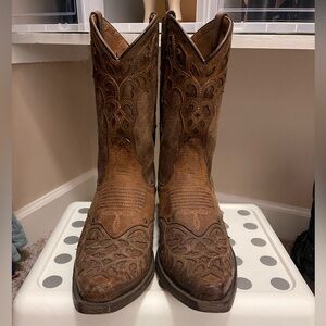 Women’s 7.5 boots